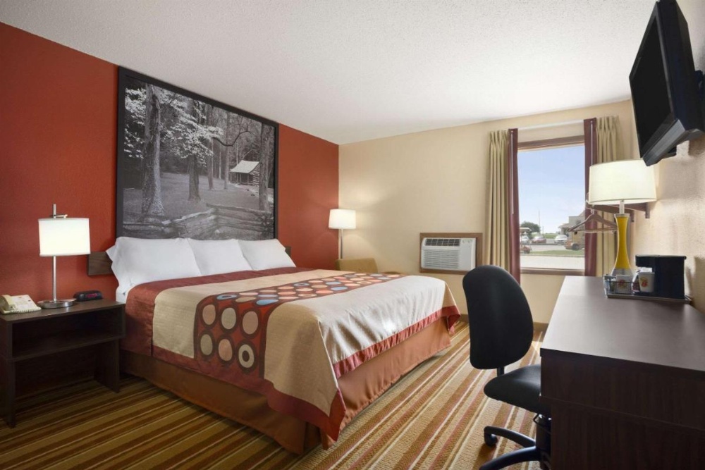 Super 8 by Wyndham Mattoon Image 28