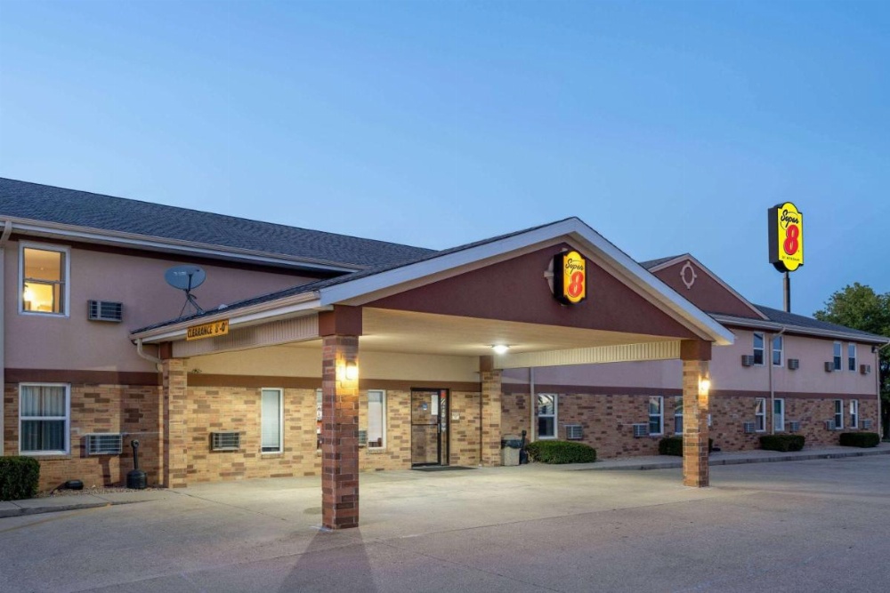 Super 8 by Wyndham Mattoon Image 34