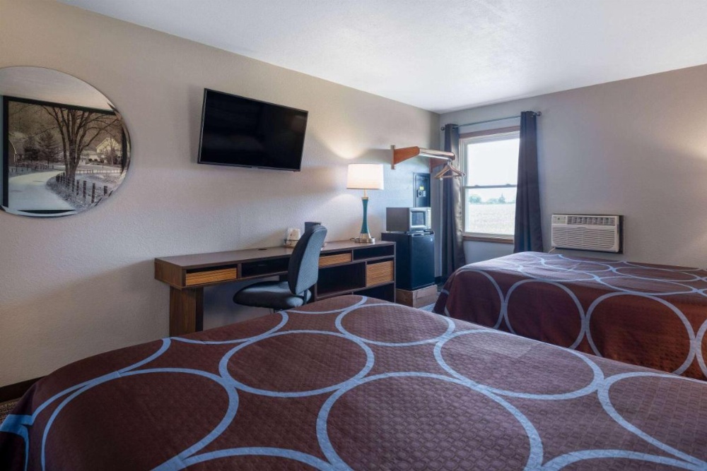 Super 8 by Wyndham Mattoon